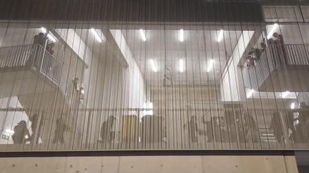 Vídeo de los incidentes a la salida de El Sadar entre policía y aficionados