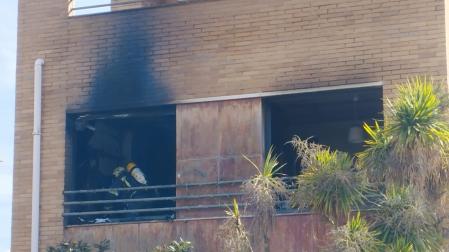 Fotos del incendio de una vivienda unifamiliar en Mutilva