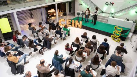 Asistentes al demo day de la aceleradora Digitech celebrado en CEIN