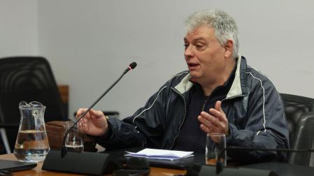 Francisco Javier Lorente Rodríguez, dueño del bar Franky, ha comparecido este martes en la comisión de investigación del Parlamento de Navarra por el caso Koldo-Cerdán