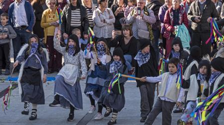Alumnos del colegio público Remontival de Estella, celebrando el carnaval rural en una imagen de archivo.
