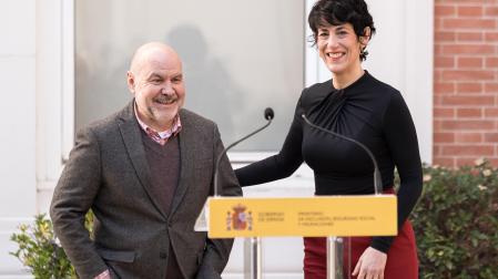La ministra de Inclusión, Seguridad Social y Migraciones, Elma Saiz, y el presidente del Comité Español de Representantes de Personas con Discapacidad (CERMI), Luis Cayo Pérez Bueno
