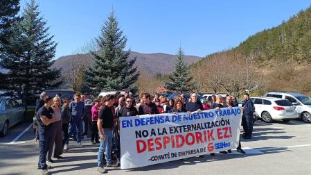 Trabajadores de Seinsa en la concentración de este jueves