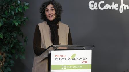 Elvira Mínguez, ganadora del XXX Premio Primavera de Novela