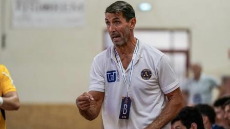 Mateo Garralda Larumbe, en el banquillo del Albatro Siracusa italiano