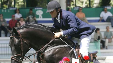 El jinete Luis Astolfi durante una competición hípica, en una imagen de archivo