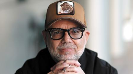 Iván Romo, bilbaíno afincado en Navarra, trabaja en Siemens Gamesa y escribe literatura