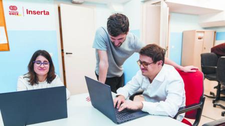 Inserta Empleo trabaja para promover la inclusión laboral de las personas con discapacidad a través de la formación y el empleo