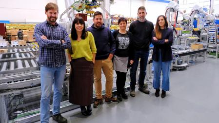 Equipo de PRL y Gestión de Proyectos (División Mantenimiento Industrial Gurpea). De izqda.. a dcha: Iñaki Espinal, Silvia Muruzabal, Álvaro Pajares, Marta Vera, Joseba Muñoz y Joana Elizalde.