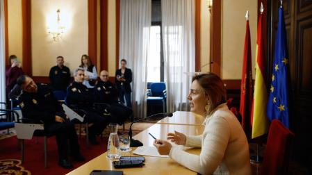 La delegada del Gobierno en Navarra, Alicia Echeverría, comparece en rueda de prensa para hablar sobre los incidentes registrados en El Sadar el 21 de febrero