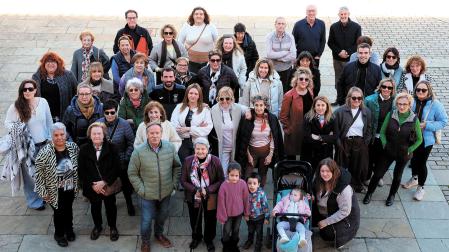 Mujeres y hombres, niños, jóvenes y mayores comparten el mensaje que, por una igualdad real, se ha mandado desde Murillo el Fruto