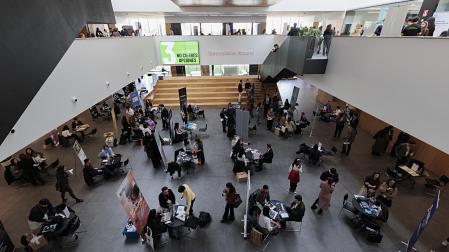 Edición anterior de la Feria de Empleo de la Universidad de Navarra