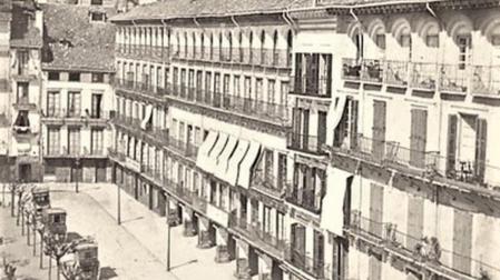 Imagen de la fachada del edificio en 1870