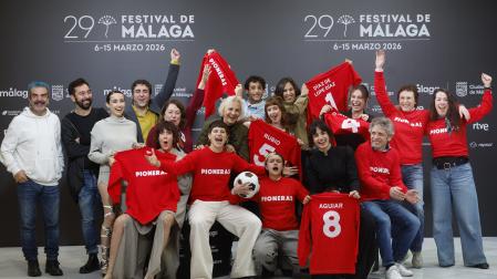 El elenco de 'Pioneras: Solo querían jugar', durante la presentación de la película en el Festival de Cine de Málaga