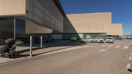 Nave premium en Tajonar:1.400 m² de eficiencia