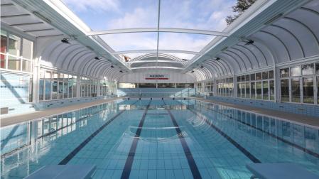 Piscina del Centro Recreativo Guelbenzu