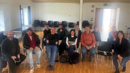 En el centro de la reunión con alcaldes y ediles de la zona norte, la directora de Transportes, Berta Miranda.
