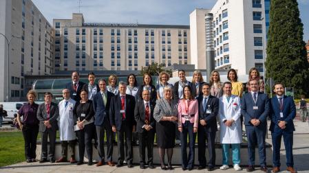 Miembros del Consejo de Dirección y profesionales del Servicio de Calidad de la Clínica, junto a los evaluadores de Joint Commission Internationa