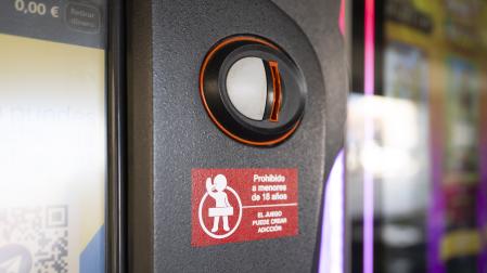 Prohibición de uso en máquinas de apuestas a menores de 18 años