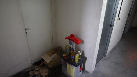 Hay varios trasteros ocupados en el garaje de la calle Ángel Santos de Ochandátegui de Pamplona.