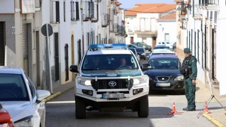 Coches de la Guardia Civil en Hornachos, Badajoz
