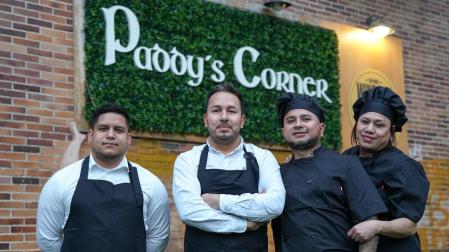 El nuevo equipo de Paddy's Corner, el pub irlandés junto al parque de Yamaguchi