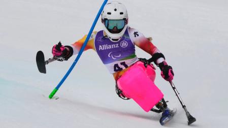 La esquiadora española Audrey Pascual logró este sábado la medalla de bronce en eslalon