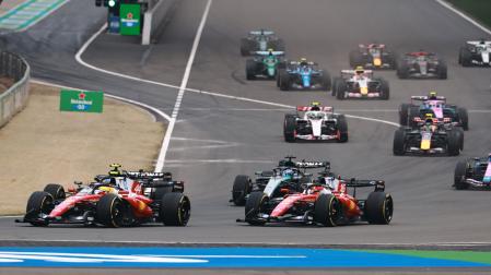 Los coches de Fórmula 1 en un momento del Gran Premio de China celebrado este fin de semana