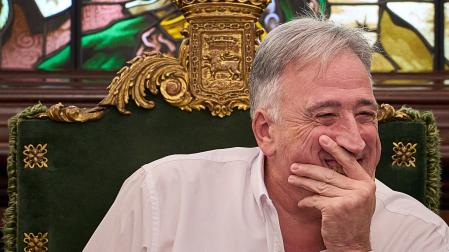 El alcalde Joseba Asiron (EH Bildu), durante un reciente pleno de Pamplona