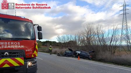 Dos heridos en una colisión frontal entre dos vehículos en Tudela