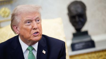 Donald Trump, en el Despacho Oval, durante la visita este martes del primer ministro irlandés, Micheál Martin