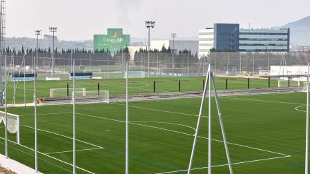 Imagen de las instalaciones de Tajonar, con dos de los nuevos campos de hierba artificial