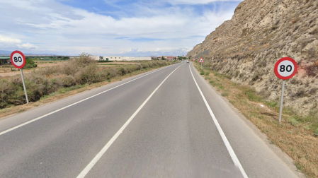 La NA-134, Eje del Ebro, a su paso por Azagra