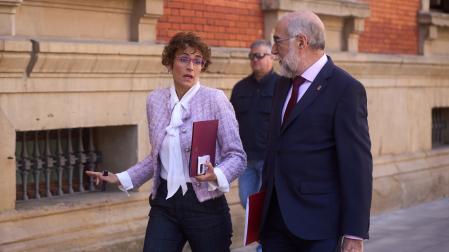 María Chivite junto al consejero de Salud, Fernando Domínguez.