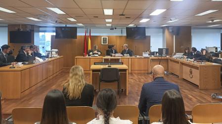 La Audiencia Provincial de Madrid ha iniciado este miércoles con las cuestiones previas la vista oral en la causa de Kiko Matamoros y Makoke