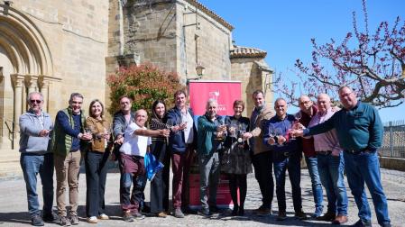 Viticultores, participantes e invitados en la presentación de los primeros vinos de uvas limpias de química