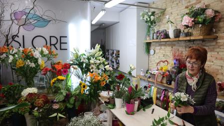 A: EDUADRDO BUXENS F: 03 MARZO 2026 L: PAMPLONA , FLORISTERÍA LISLORE - CALLE MAYOR T: REPORTAJE DESAFÍOS DE NAVARRA - EL COMERCIO EN NAVARRA - KARMELE YEREGUI IRIGARAY , FLORISTERÍA LISLORE