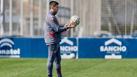 Alessio Lisci, en el entrenamiento de Osasuna en Tajonar