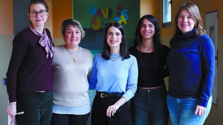 Mesa redonda sobre el acogimiento familiar en el Colegio Maristas de Pamplona