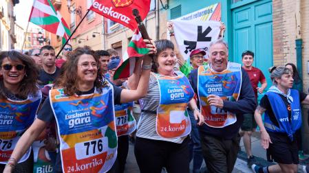 El alcalde de Pamplona, Joseba Asiron, este domingo en la Korrika