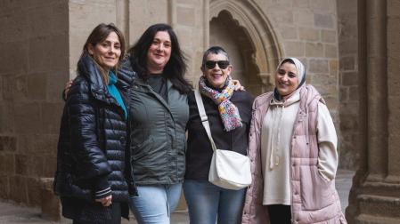 Desde la izda., Maite Santidrián, Soraya Angulo, Mª Isabel Galar y Saadia Mateche, cuatro de las protagonistas del documental sobre cuidados