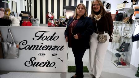 Rosío Prado Loredo y Thania Escobar Padrón, las dos amigas que han puesto en marcha T-Chío