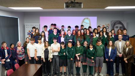 A: MIGUEL OSES F: 23-3-2026 P: L: PAMPLONA T: REPORTAJE SOBRE EDUCACION FINANCIERA IMPARTIDO POR VOLUNTARIOS DE CAIXA A ALUMNOS DEL COLEGIO JESUITINAS