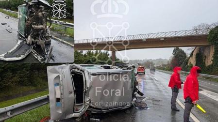 Estado en el que ha quedado el vehículo accidentado en Arbizu