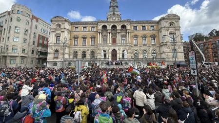 Finalización de la Korrika 2026 frente al Ayuntamiento de Bilbao el pasado domingo