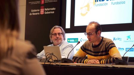 Nacho Arbeloa, gerente de la Fundación Miguel Induráin, y Jorge Aguirre, presidente del INDAF, presentaron el acto