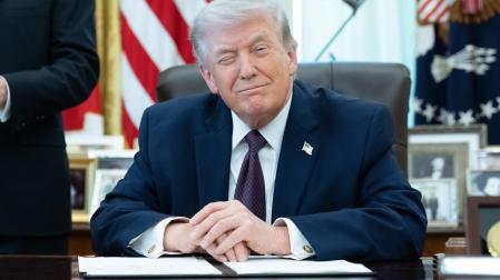 Trump, fotografiado durante un acto en el Despacho Oval
