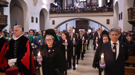 Fotos de la procesión de las Cinco Llagas en Pamplona 2026