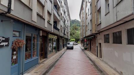 Calle Plácido Jove Hevia en la que ha se sitúa la vivienda donde han ocurrido los hechos