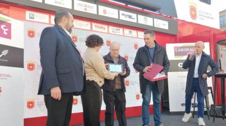 C.C.Estella homenajea a Raúl Sanz de Arellano en el G.P.Induráin